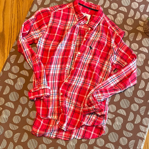 ABERCROMBIE & FITCH Juniors Medium Red Plaid Button-Down Shirt - Picture 1 of 2